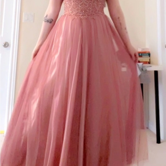 PROM/WOMENS FORMAL DRESS - Picture 7 of 7